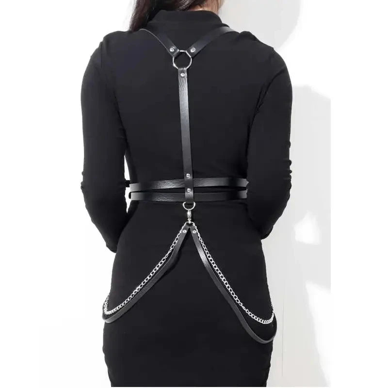 Czarny Harness na klatkę piersiową z łańcuszkami