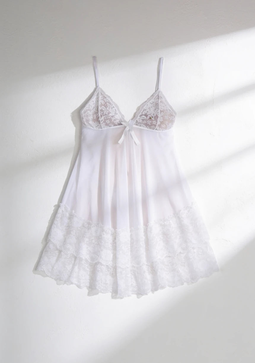 Prześwitująca koszula nocna z koronką plus size