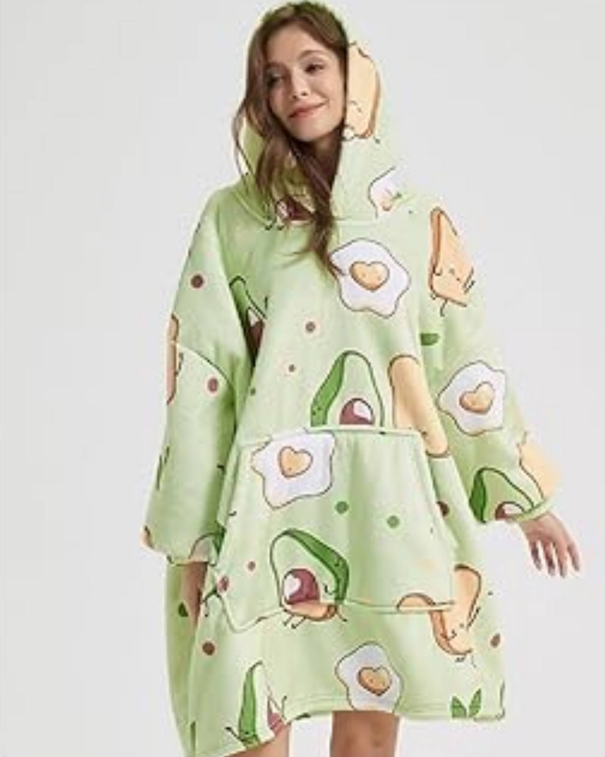 Puchata kocobluza oversize z kapturem i kieszonką