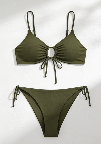 Prążkowany dwuczęściowy strój kąpielowy bikini w jednolitym kolorze