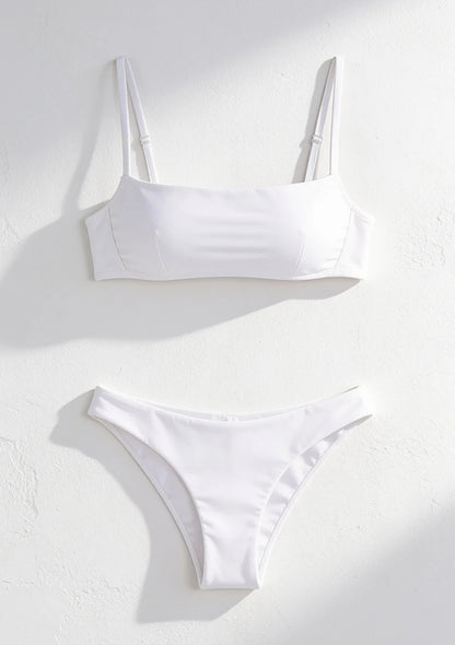 Dwuczęściowy strój kąpielowy bikini w formie topu