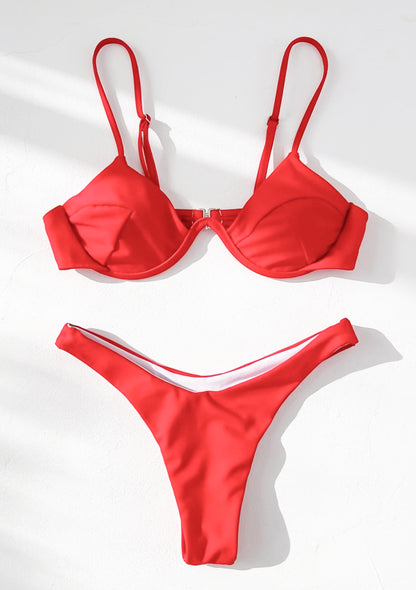Dwuczęściowy strój kąpielowy bikini z biustonoszem typu plunge
