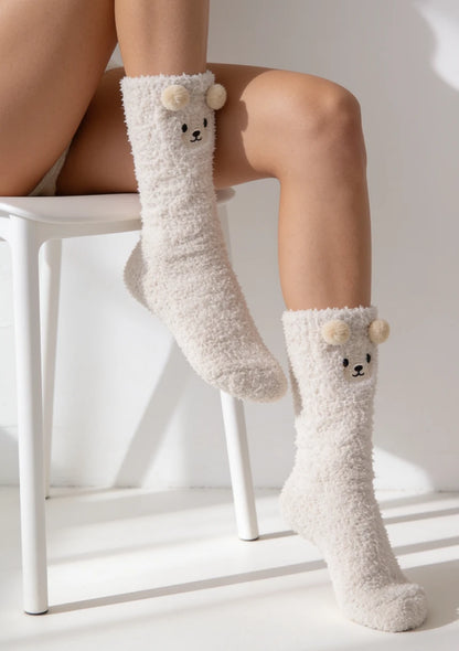 Długie puchate skarpety damskie z misiem